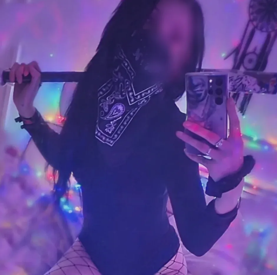 Ikram, 28