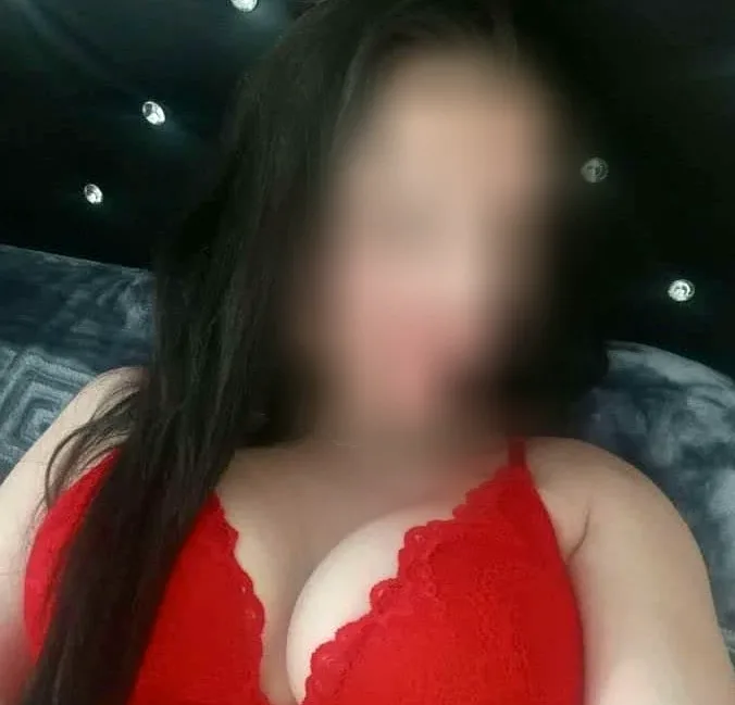 Leyla, 35
