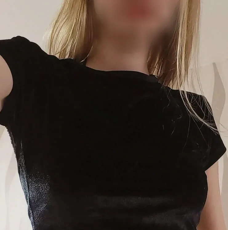 Wendy, 25